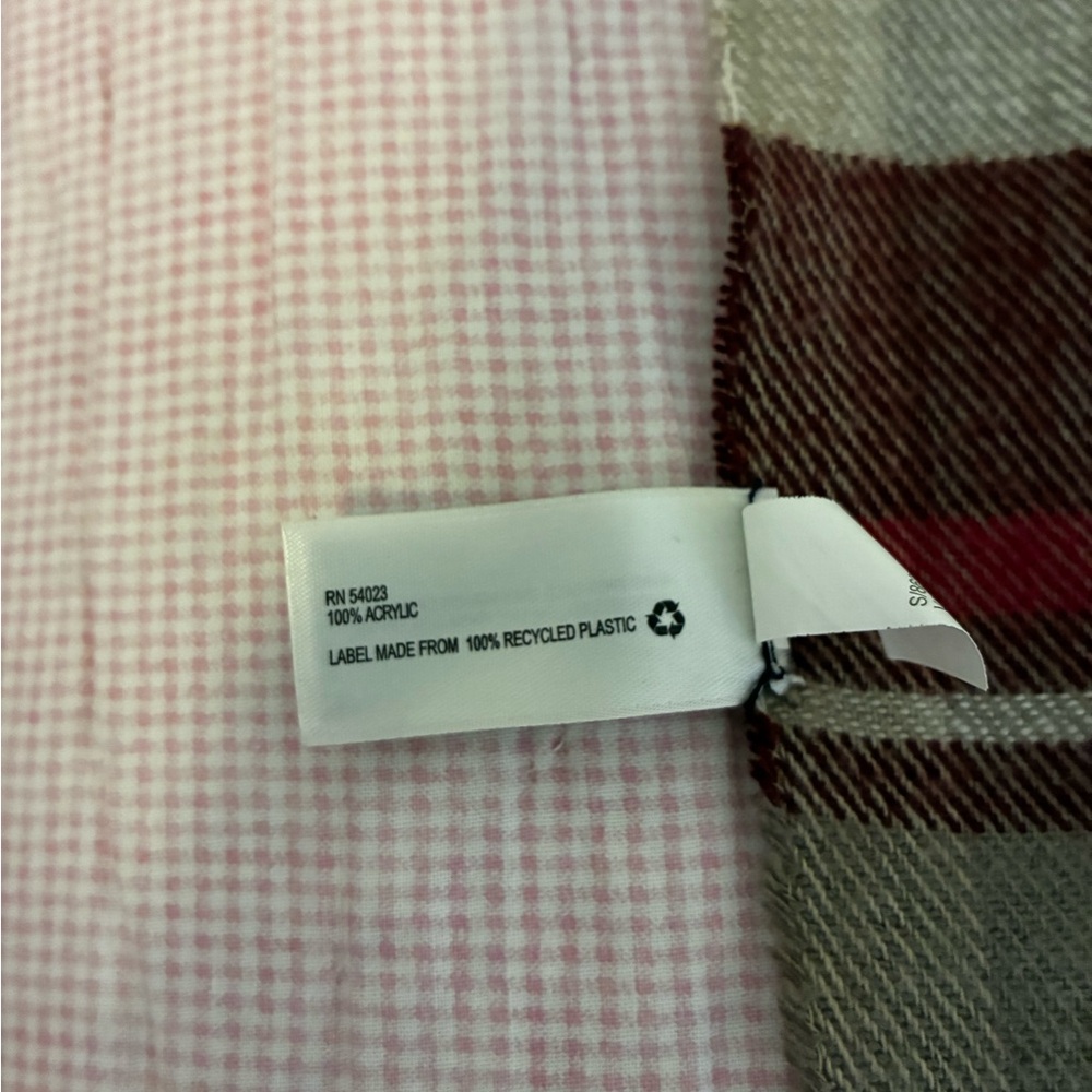 GAP Red and Tan Plaid Scarf - Picture 7 of 7